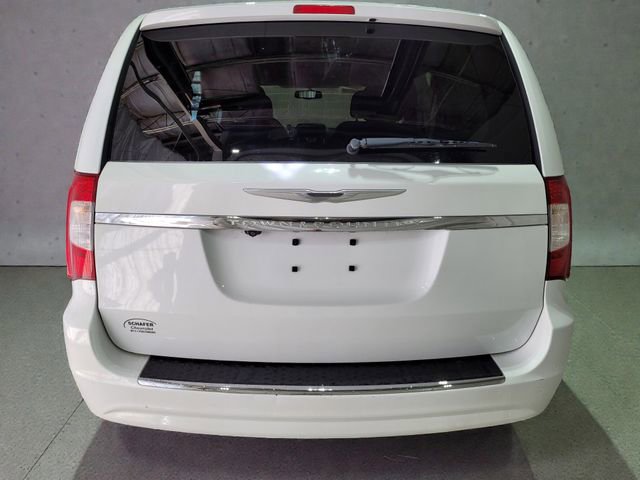 Used 2015 Chrysler Town & Country Touring w/ Driver Convenience Group image 20