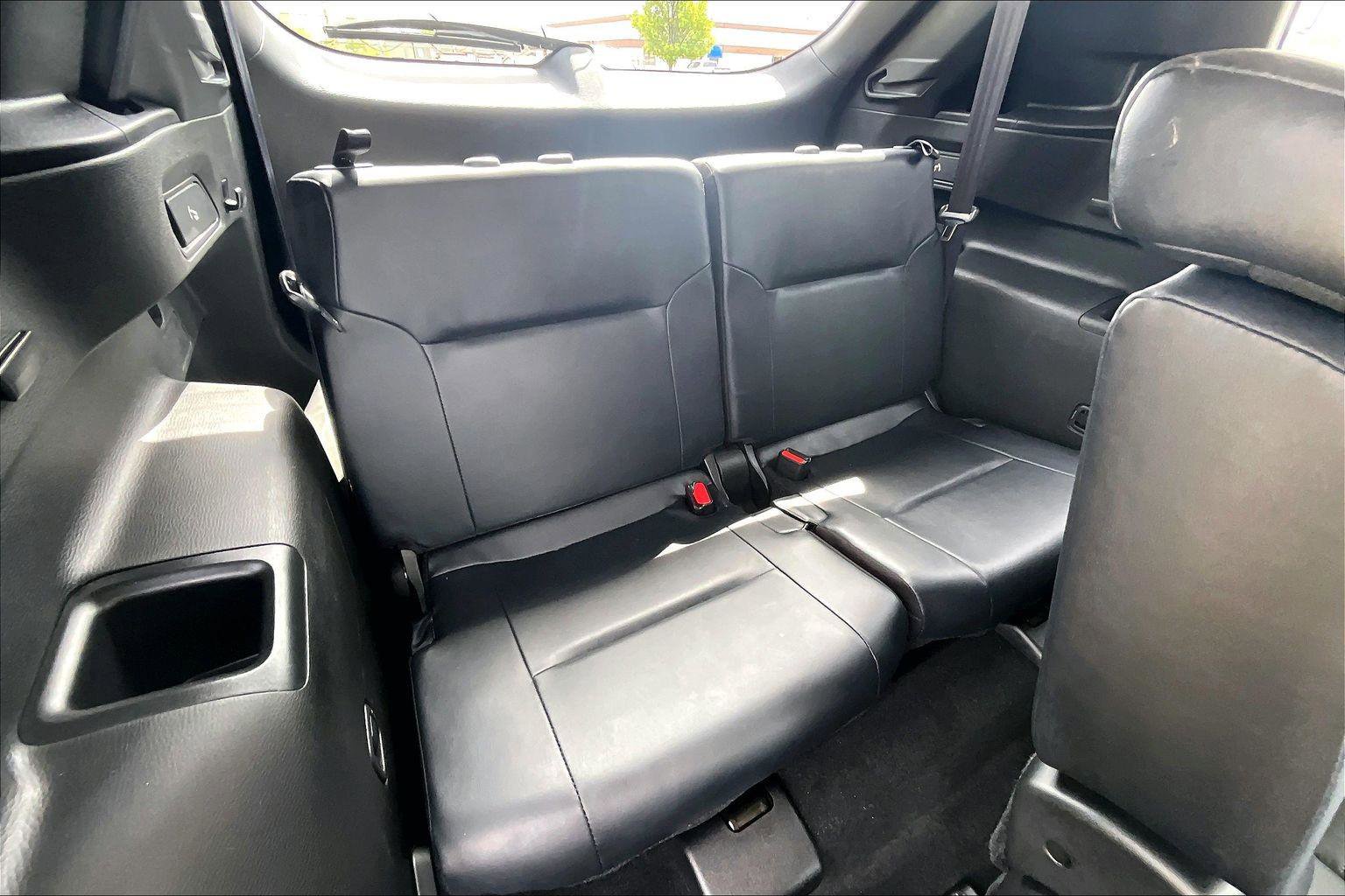 Used 2025 Mitsubishi Outlander SE FWD image 28