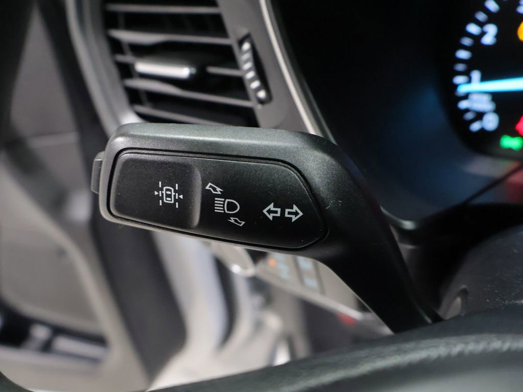 Used 2020 Ford Escape SE image 35