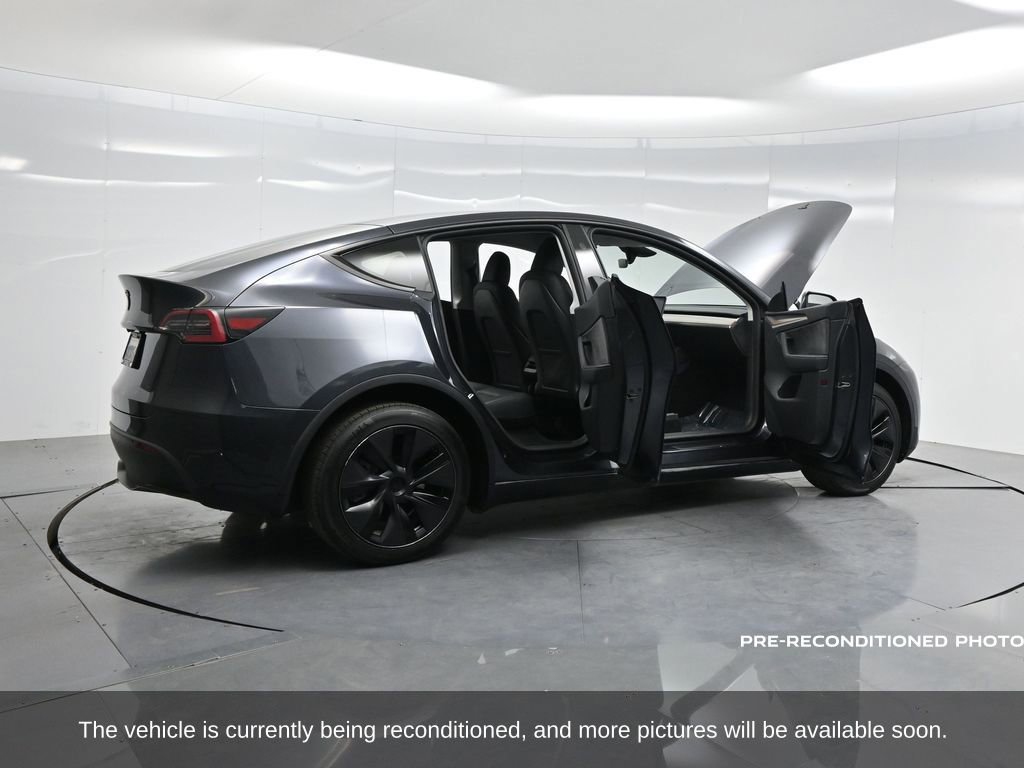 Used 2025 Tesla Model Y Long Range image 4