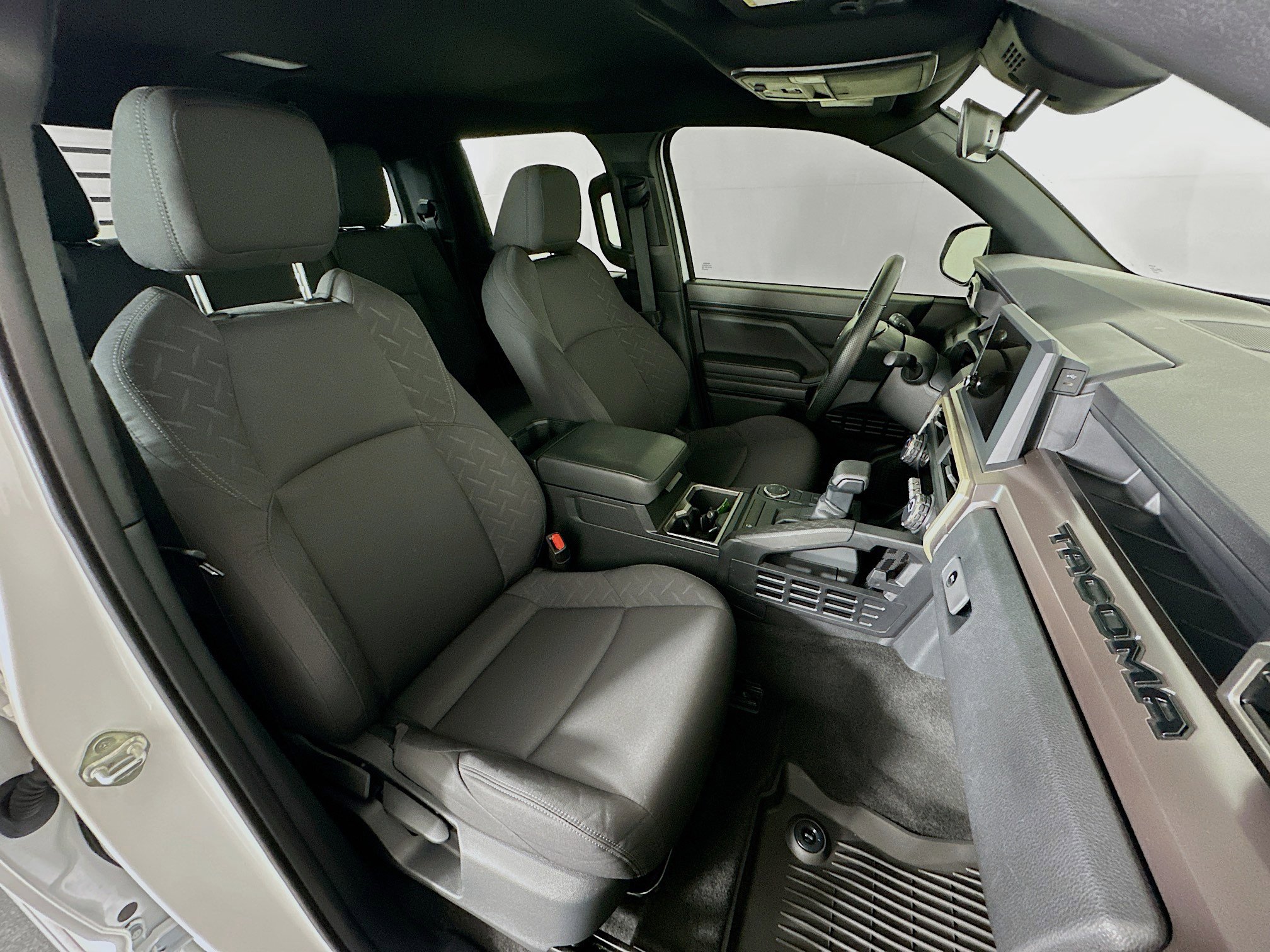 Used 2024 Toyota Tacoma SR5 image 30