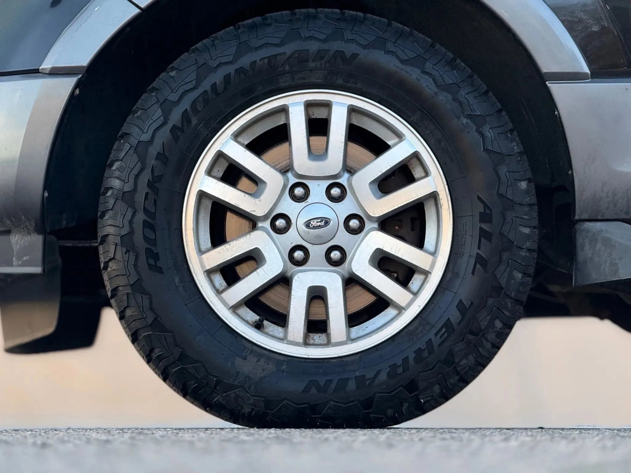 Used 2012 Ford Expedition XLT image 31