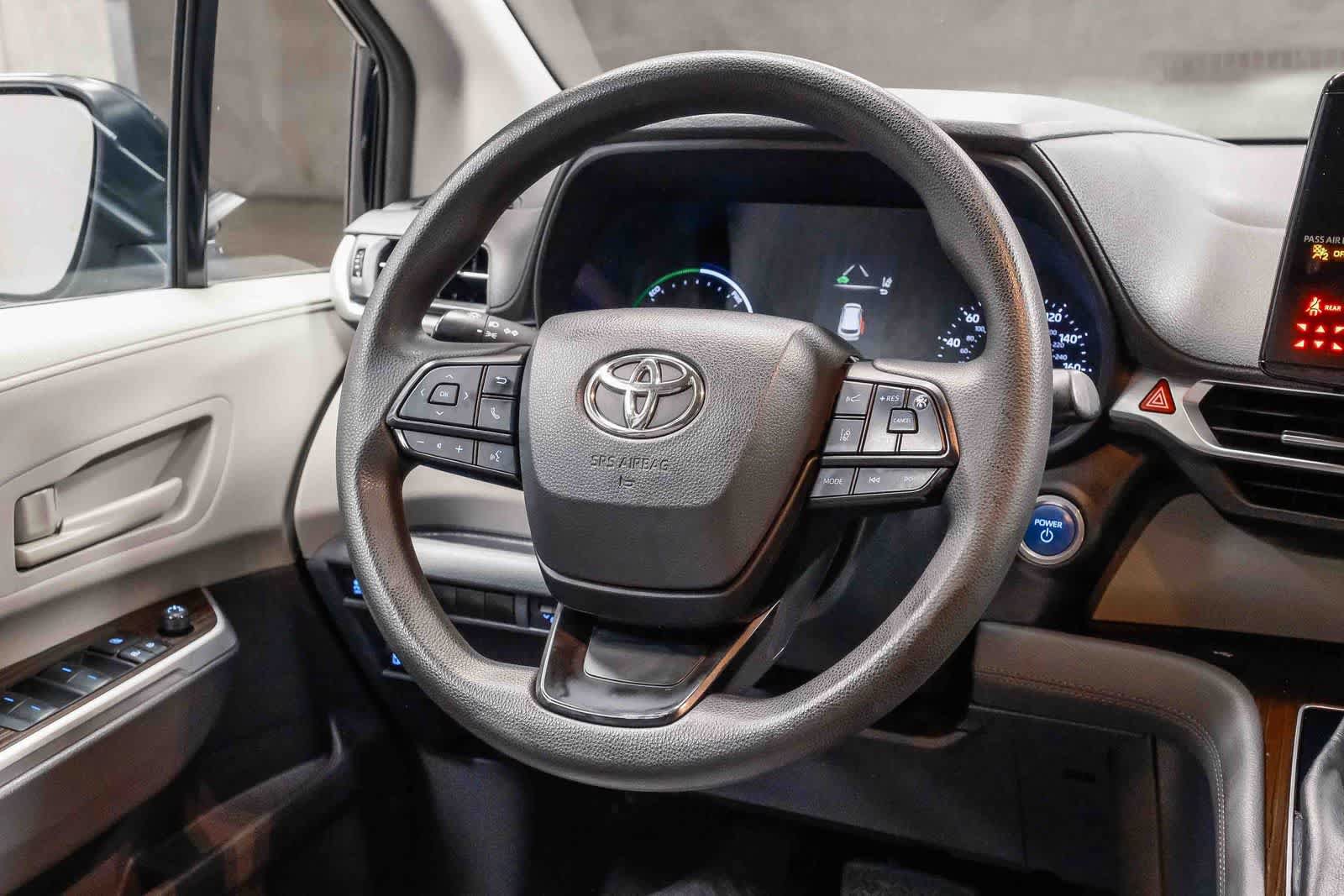 Used 2022 Toyota Sienna LE FWD image 19