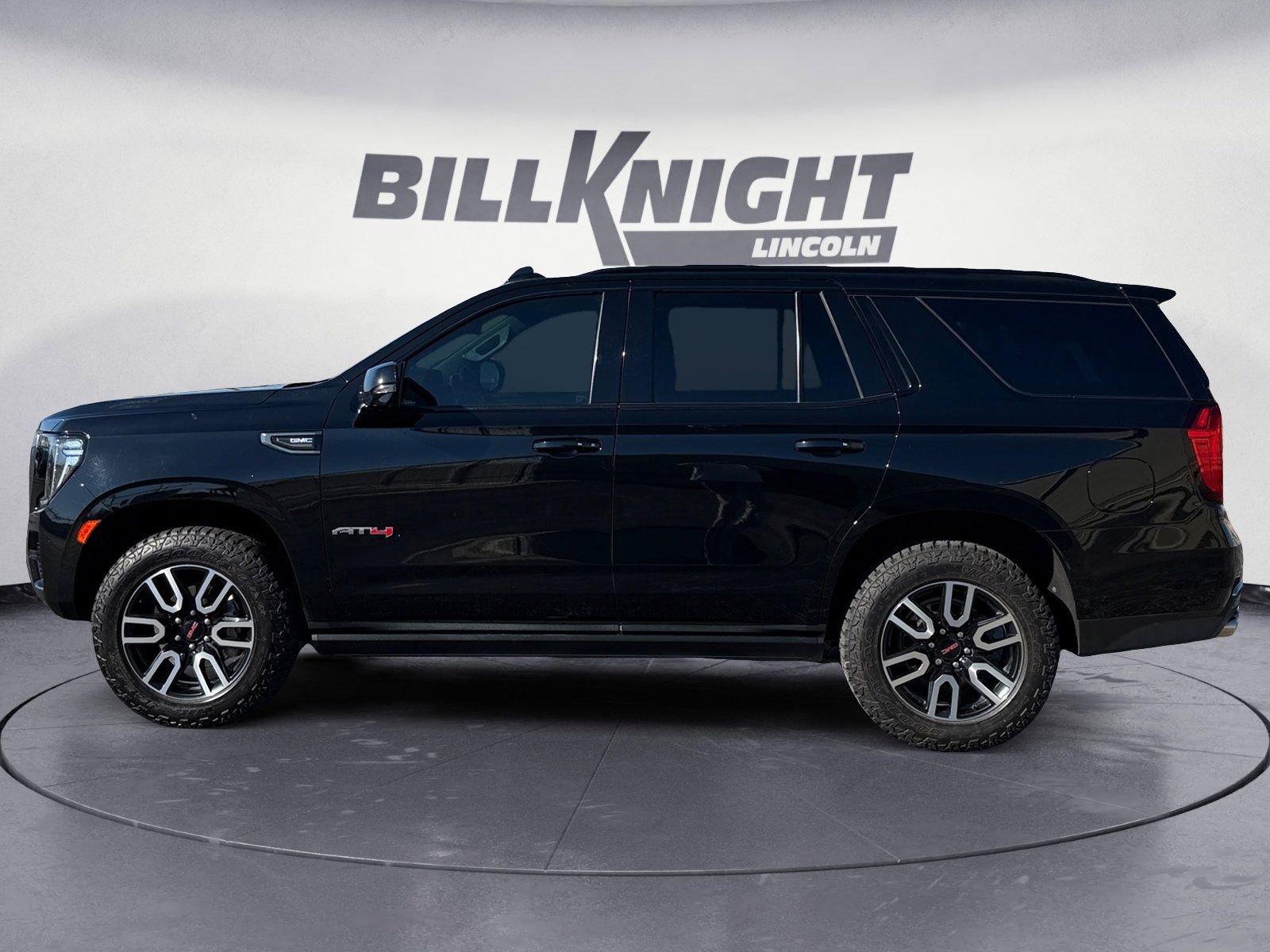 Used 2023 GMC Yukon AT4 w/ AT4 Premium Plus Package image 2