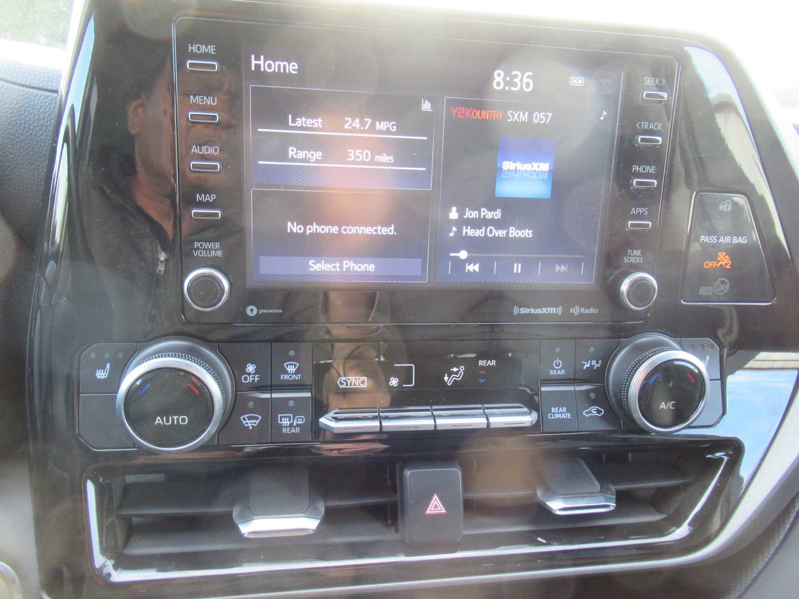 Used 2022 Toyota Highlander XLE image 34