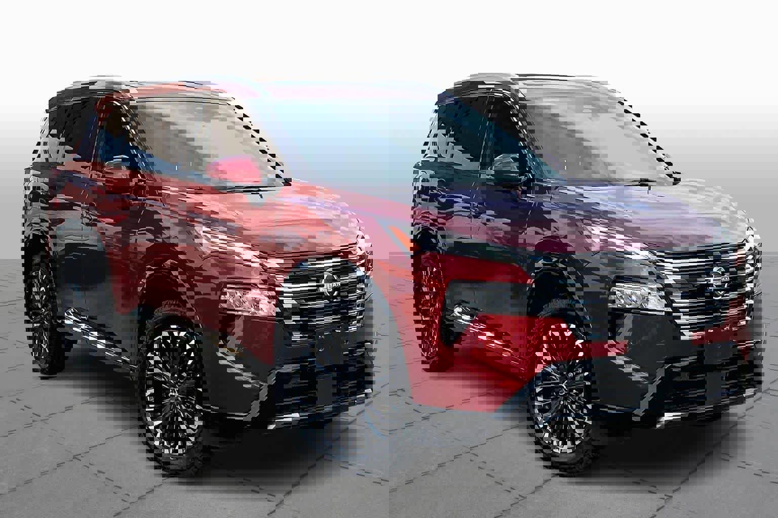 Used 2024 Nissan Rogue Platinum w/ Platinum Premium Package image 2