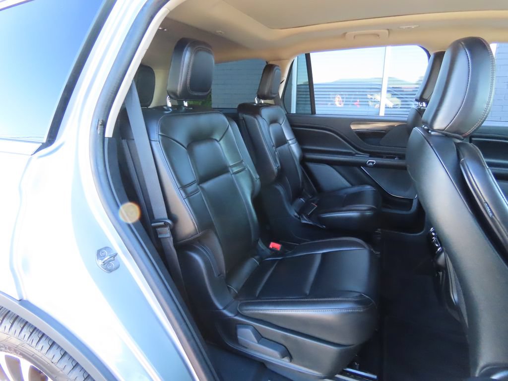Used 2023 Lincoln Aviator AWD w/ Premium Package image 35