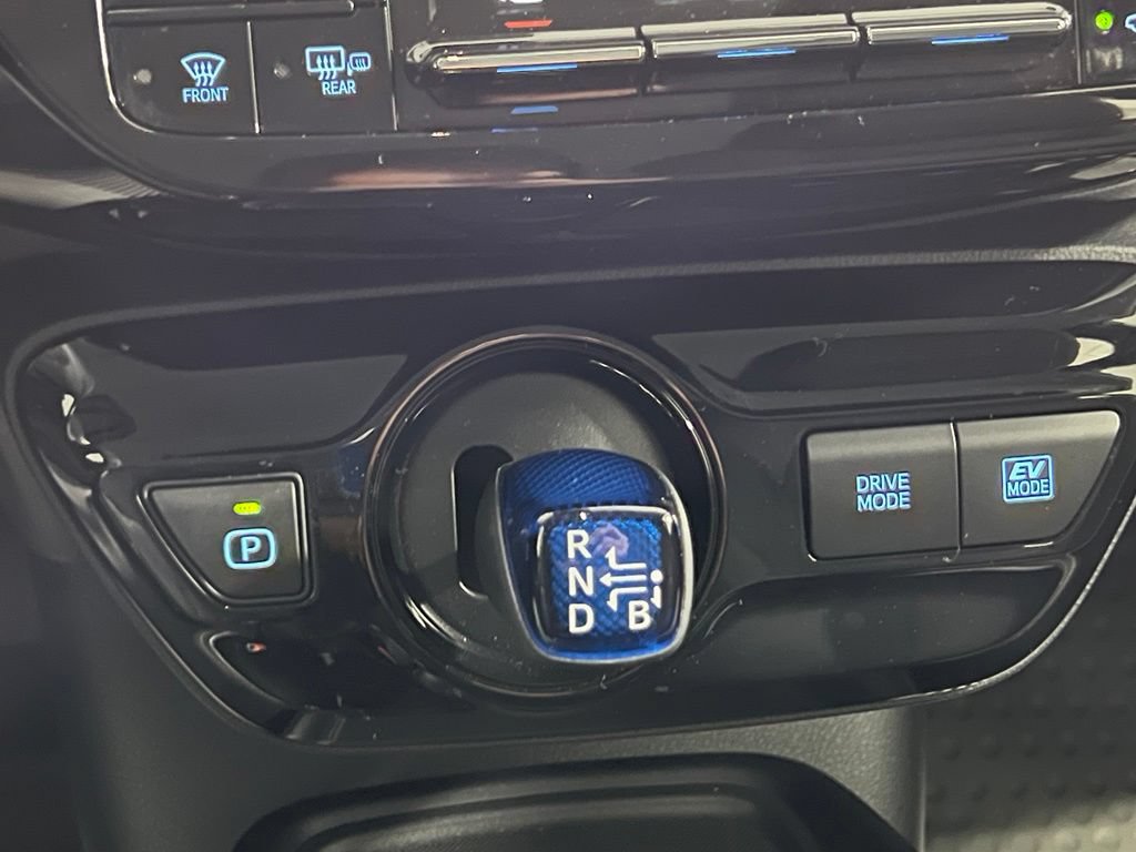 Certified 2022 Toyota Prius LE FWD image 23