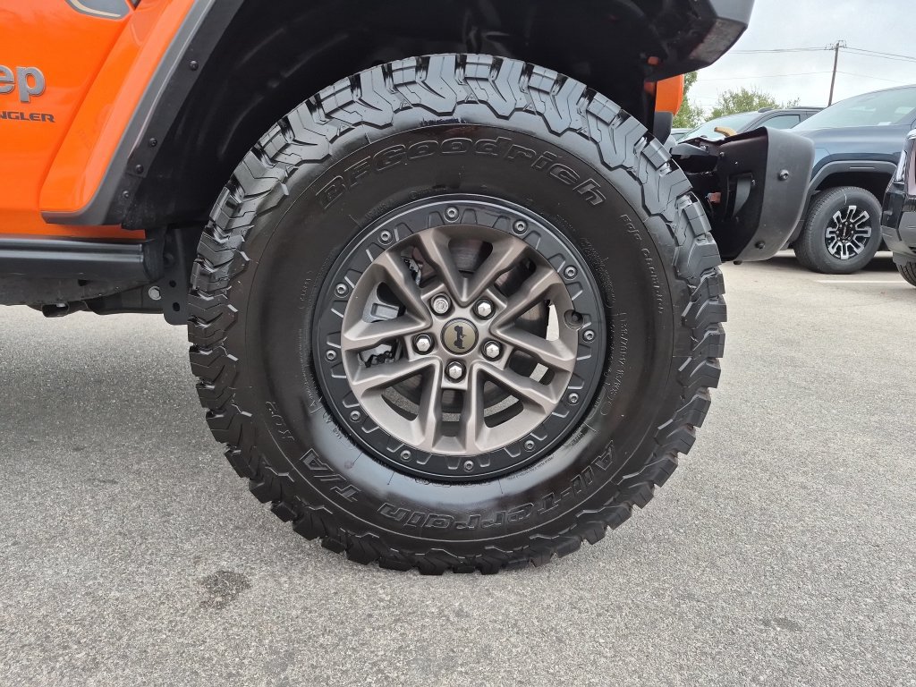 Used 2025 Jeep Wrangler Unlimited Rubicon 392 AWD/4WD image 13