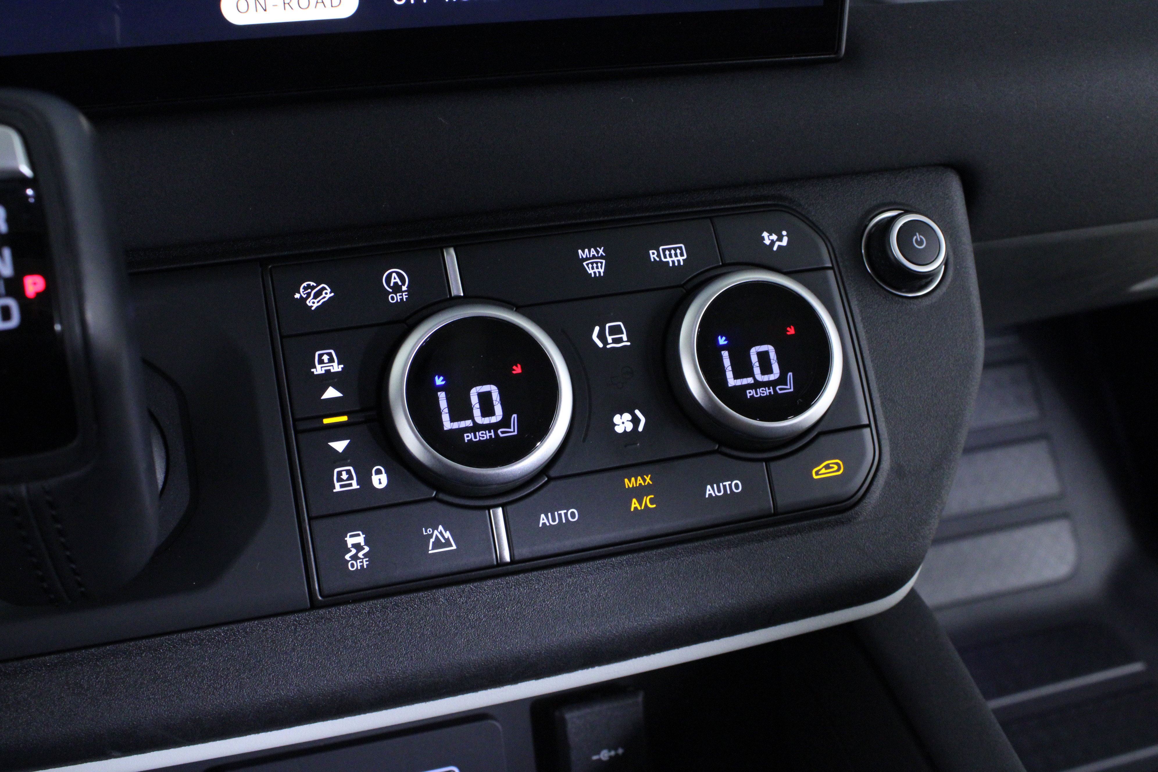 Used 2023 Land Rover Defender 130 S image 27