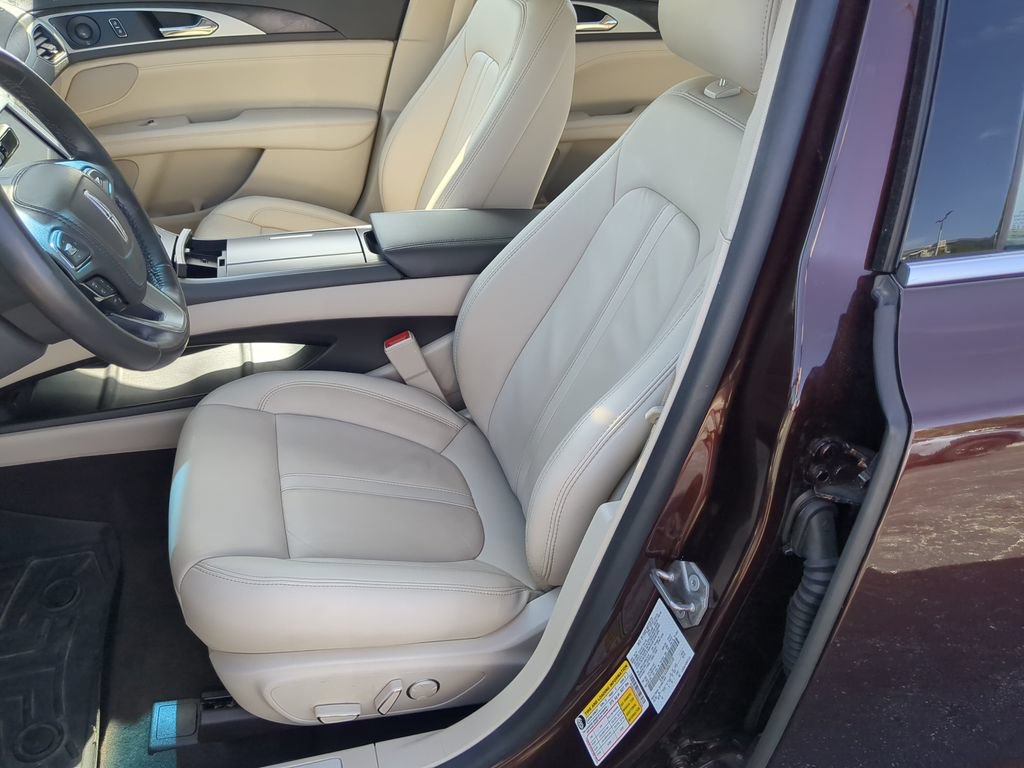 Used 2019 Lincoln MKZ Reserve w/ Reserve Plus Package FWD image 19