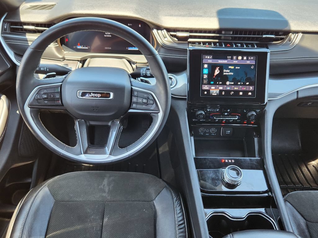 Used 2023 Jeep Grand Cherokee L Laredo AWD/4WD image 26