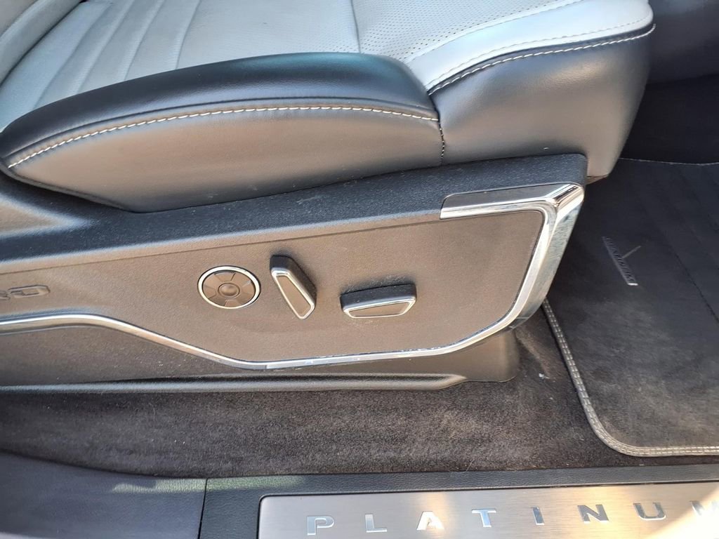 Used 2024 Ford F150 Lightning Platinum AWD/4WD image 14