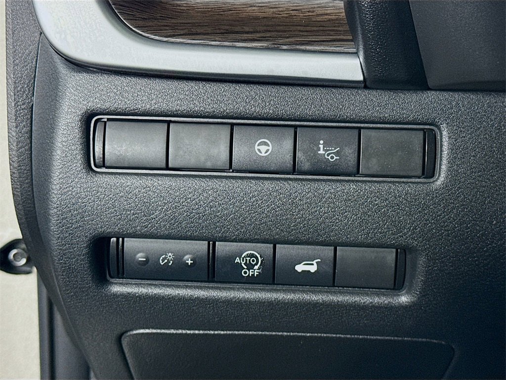 Certified 2024 Nissan Rogue Platinum w/ Platinum Premium Package image 22