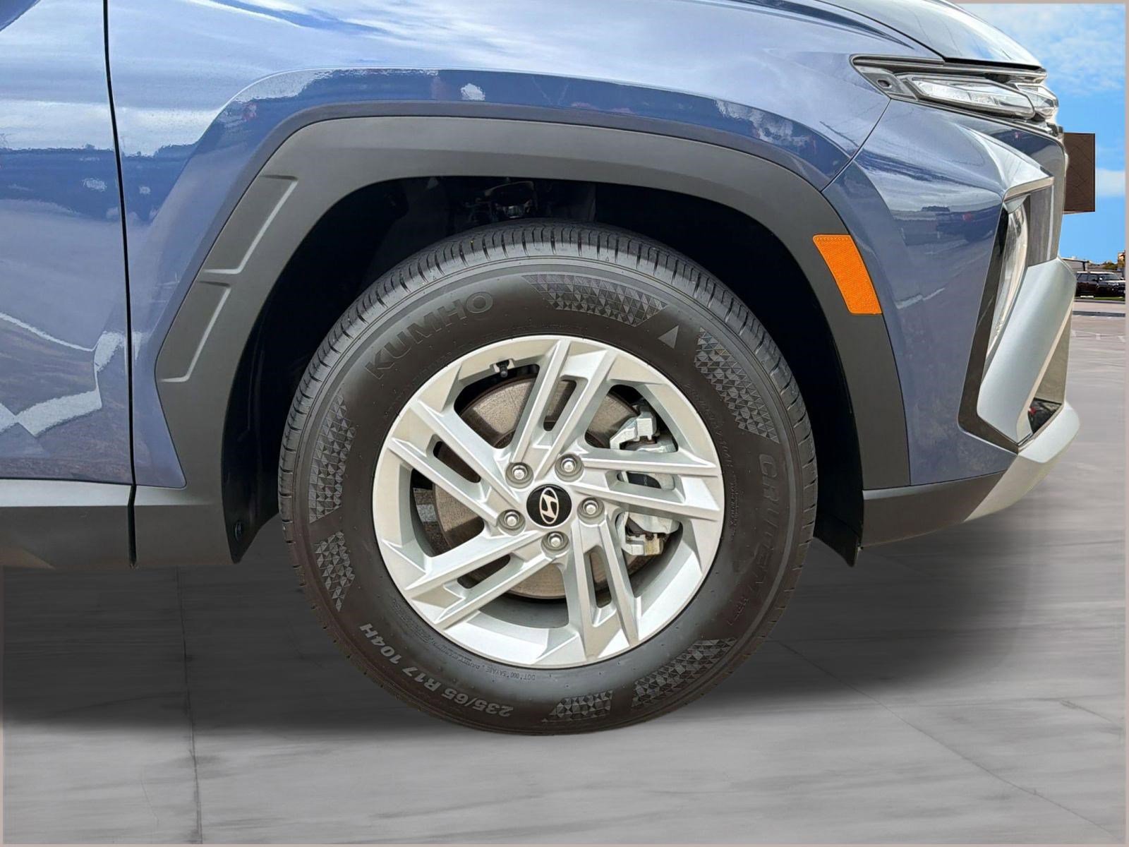 Used 2025 Hyundai Tucson SE image 12