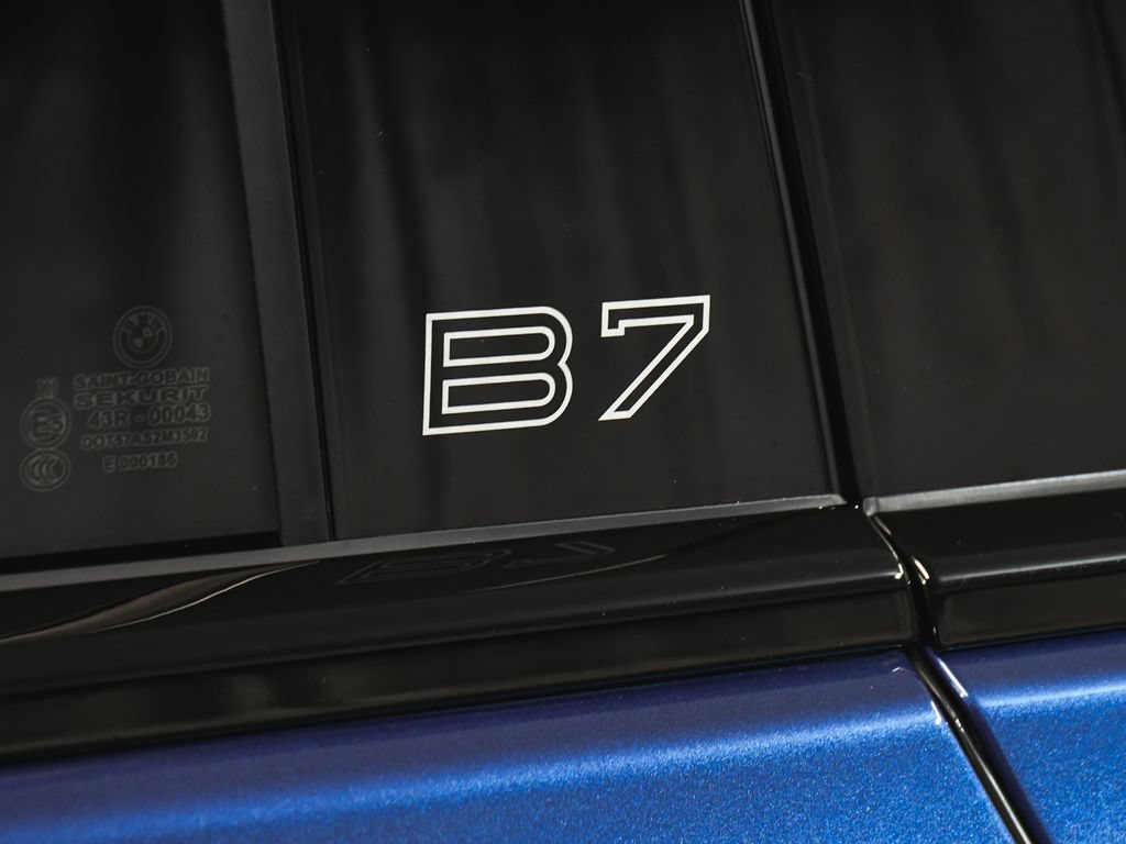 Used 2022 BMW ALPINA B7 xDrive w/ Luxury Rear Seating Package AWD/4WD image 24