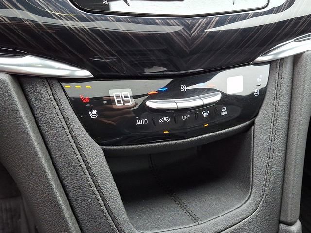 Certified 2023 Cadillac XT6 Premium Luxury w/ LPO, Floor Liner Package image 13