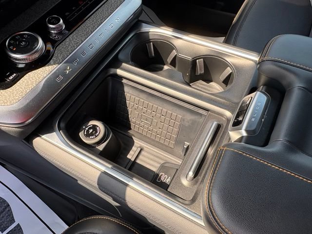 Used 2025 Ford Expedition Tremor AWD/4WD image 22