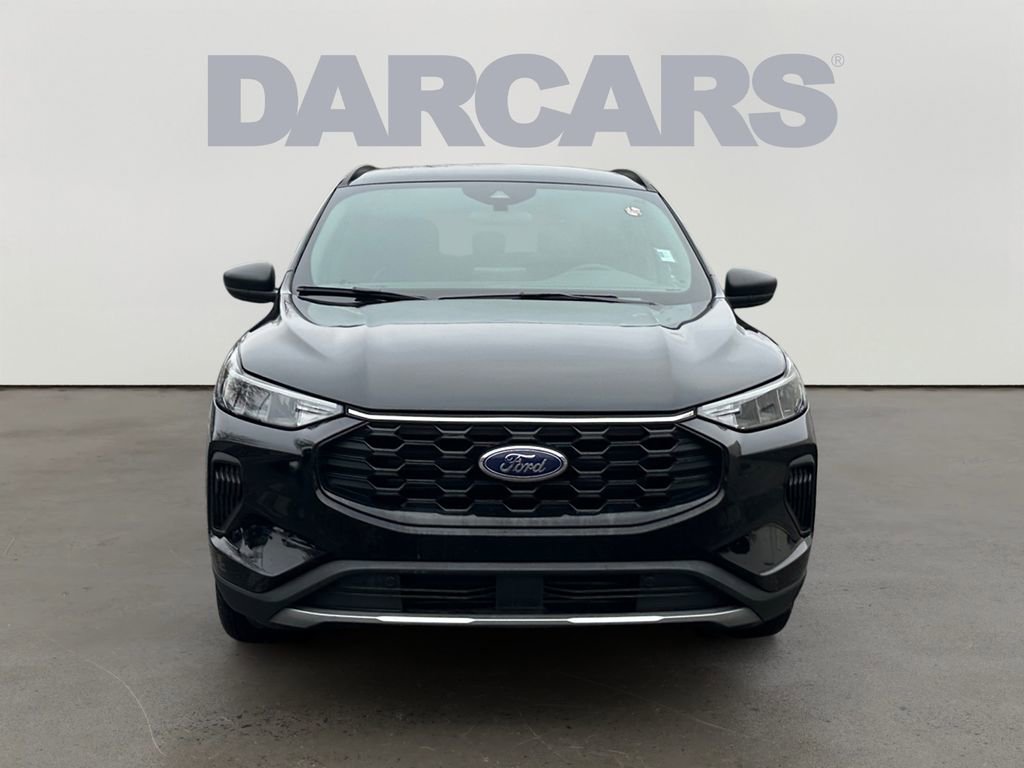 Used 2025 Ford Escape ST-Line image 2