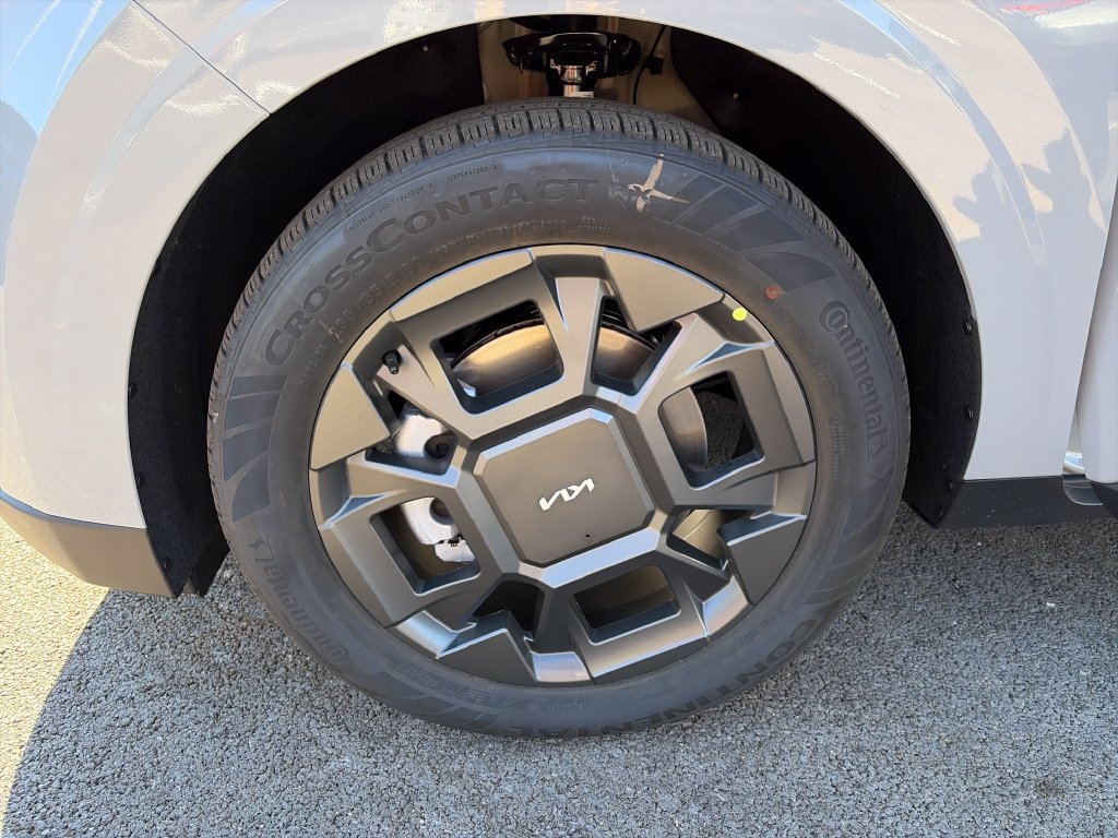 New 2027 Kia Carnival EX FWD image 24