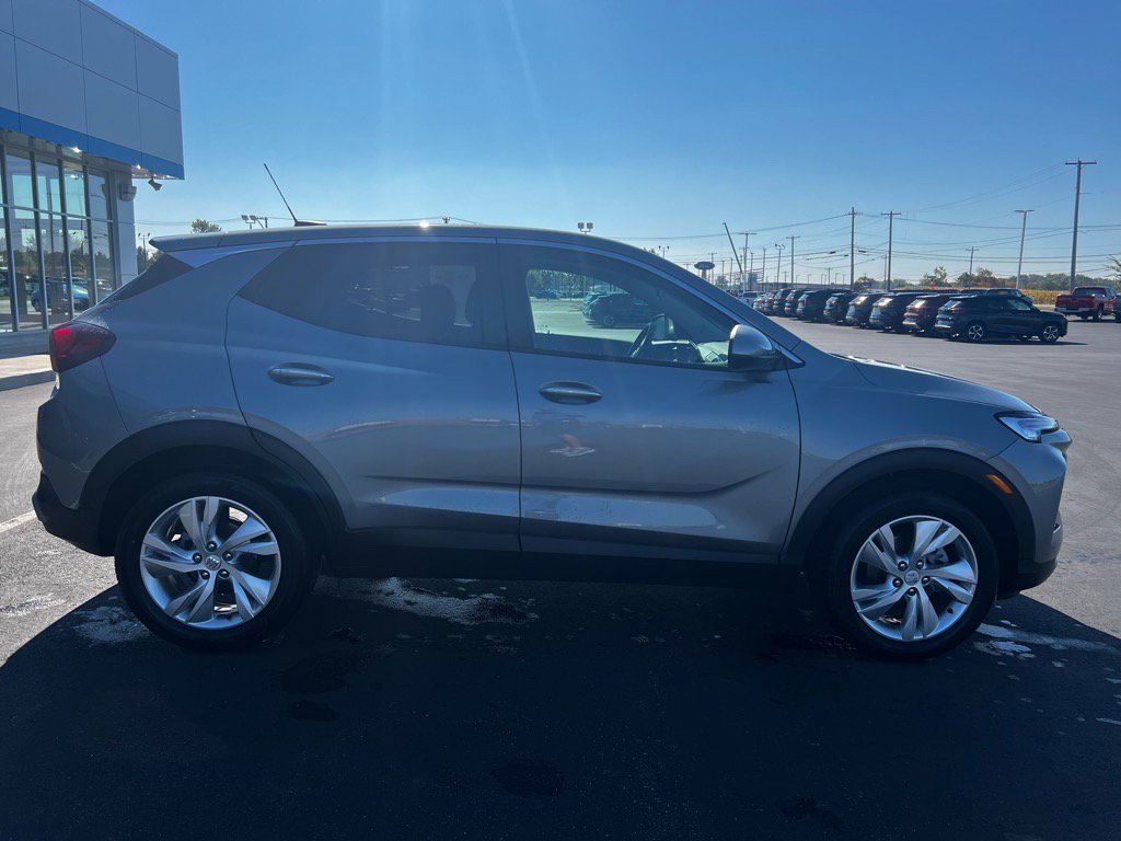 Used 2025 Buick Encore GX Preferred w/ Comfort Package image 5