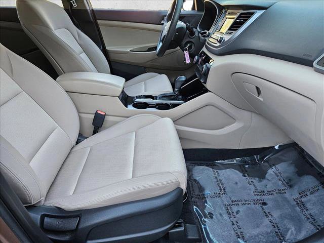 Used 2016 Hyundai Tucson SE w/ Option Group 02 FWD image 19