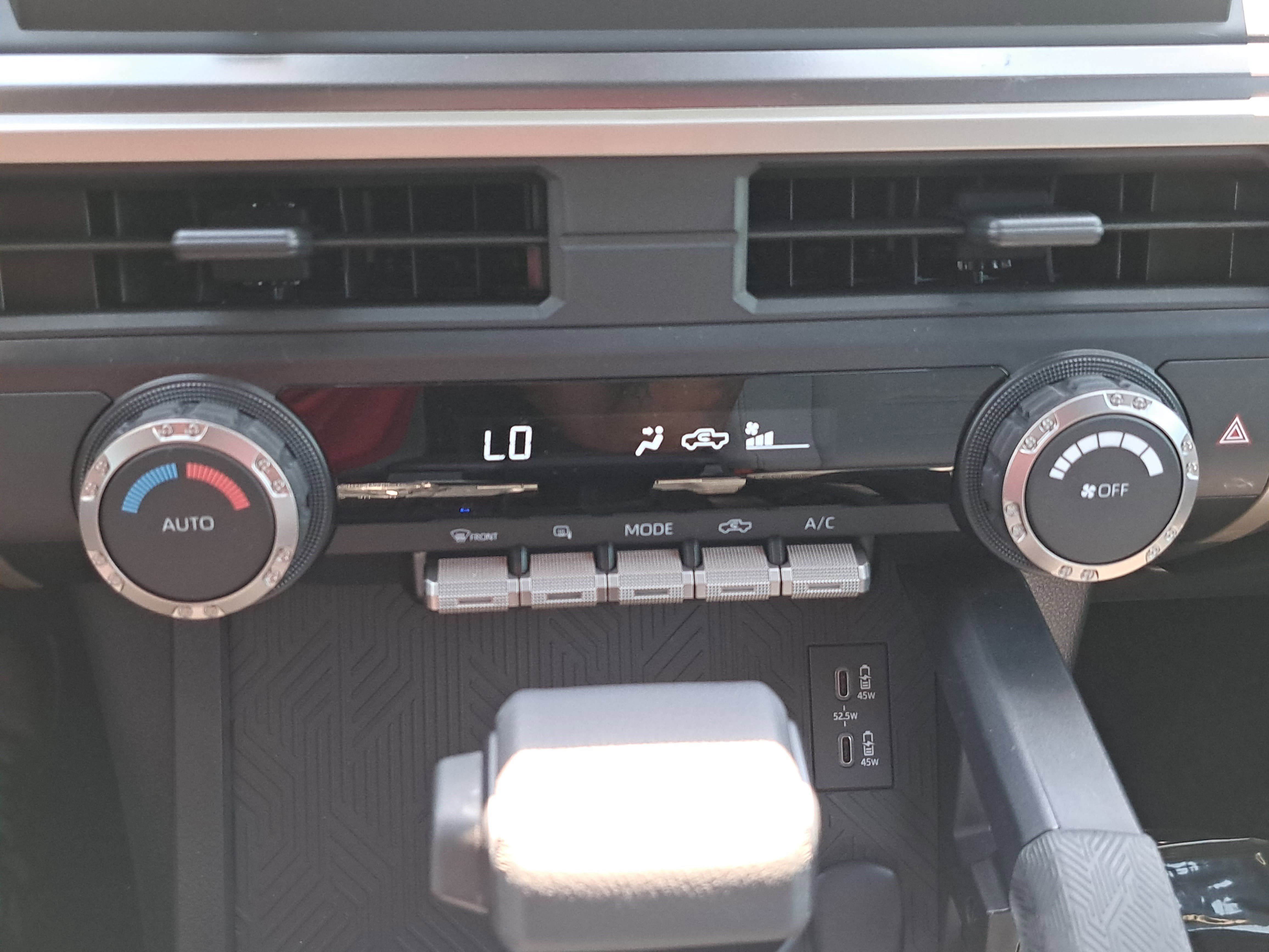 Used 2025 Toyota Tacoma TRD Off-Road AWD/4WD image 21