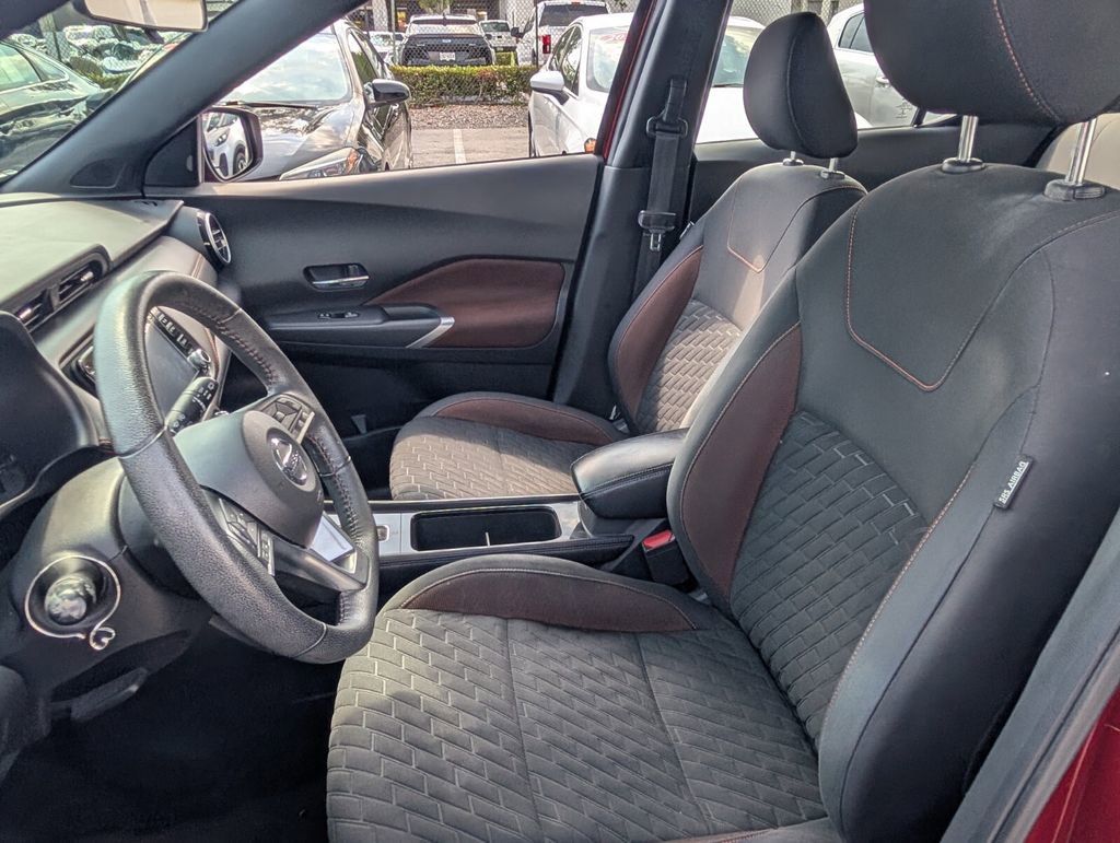 Used 2021 Nissan Kicks SR image 10