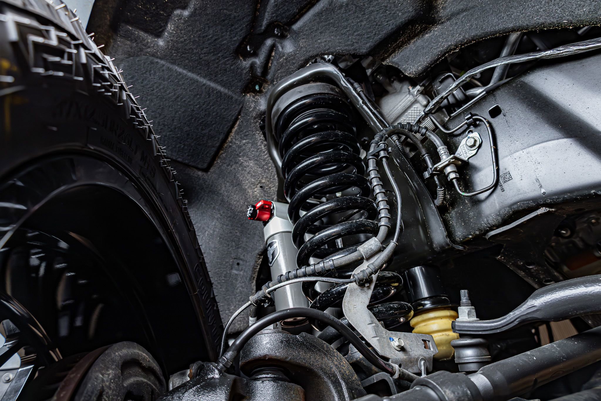 Used 2025 Ford F450 Platinum w/ FX4 Off-Road Package image 14