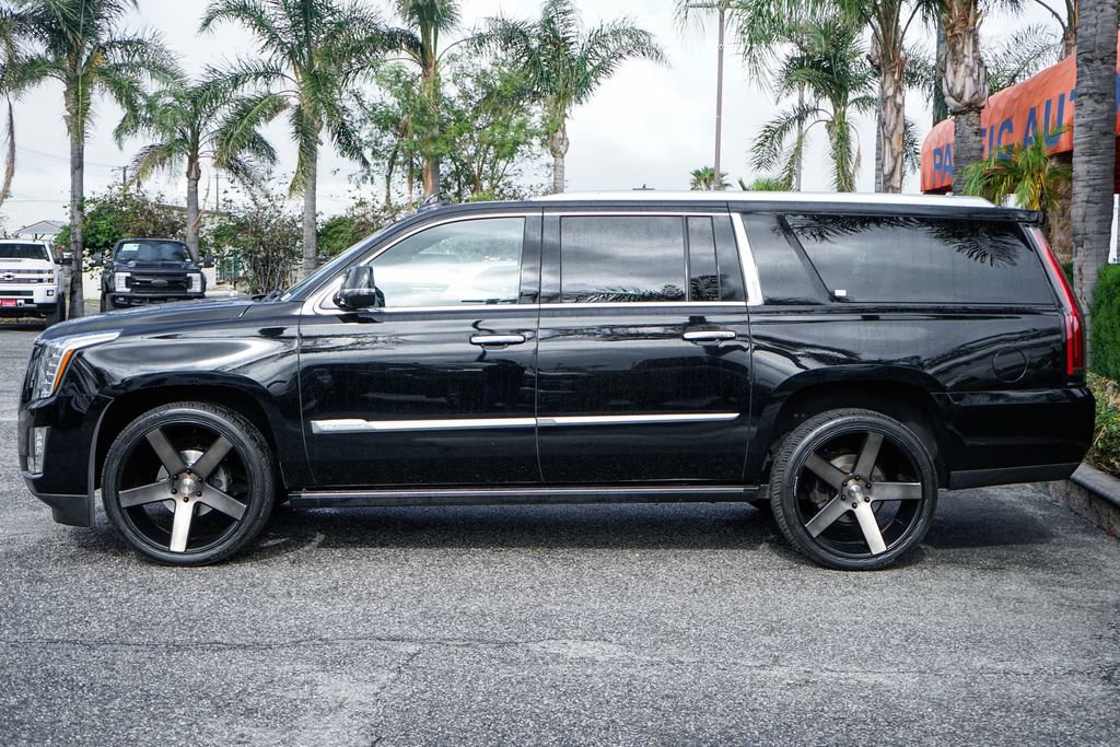 Used 2016 Cadillac Escalade ESV Platinum AWD/4WD image 5