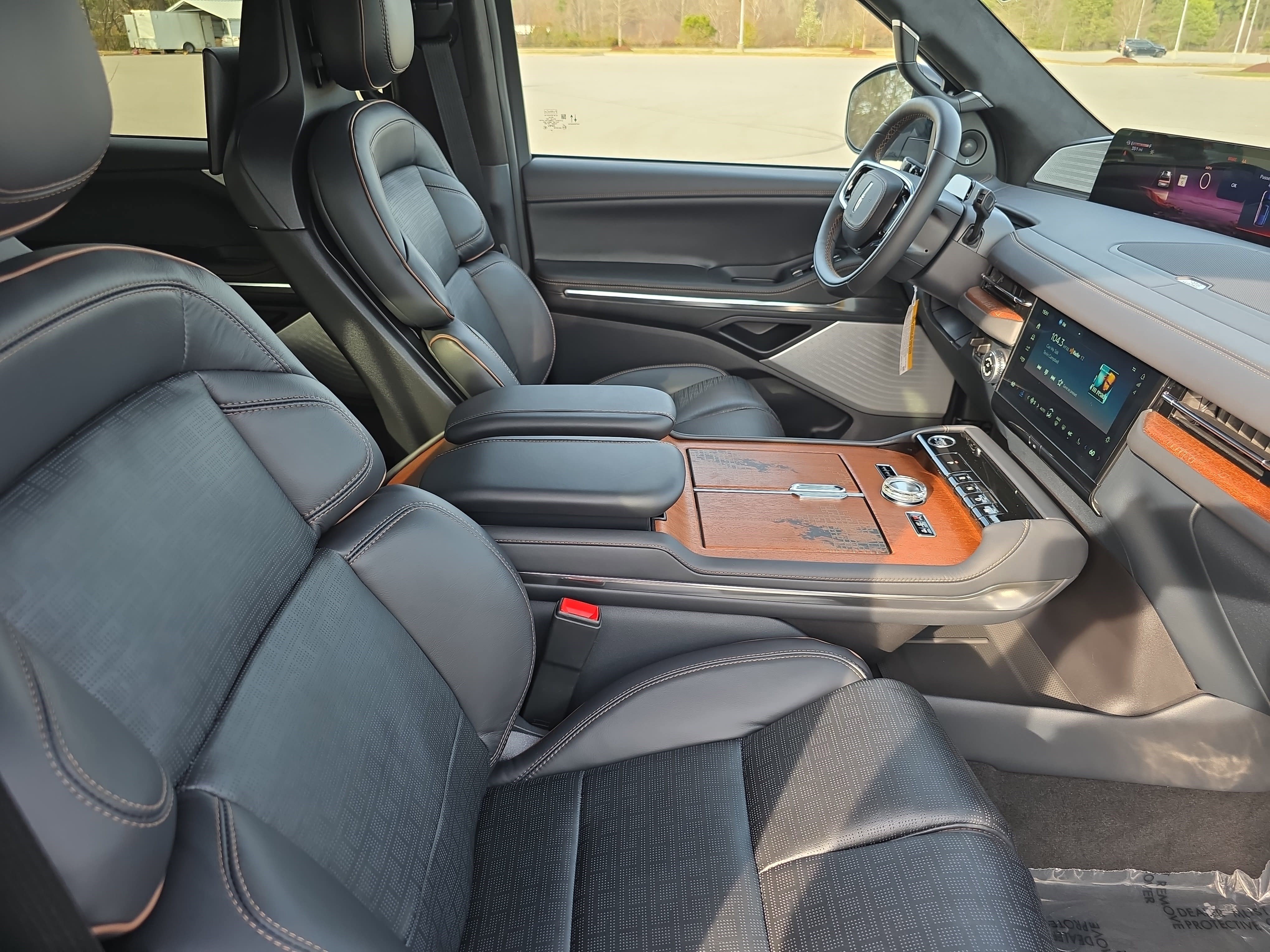 New 2025 Lincoln Navigator Black Label image 10