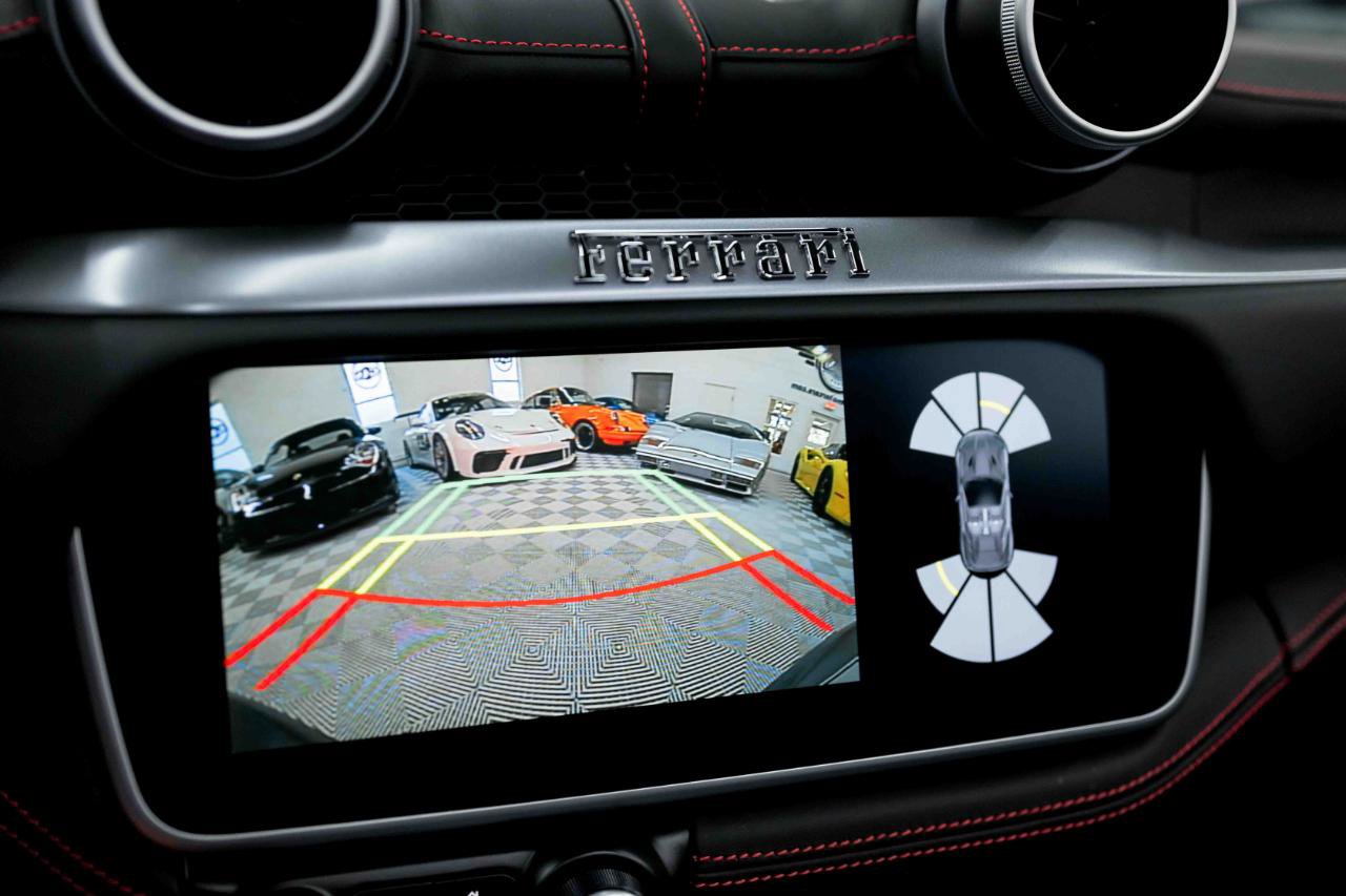 Used 2019 Ferrari Portofino RWD image 64