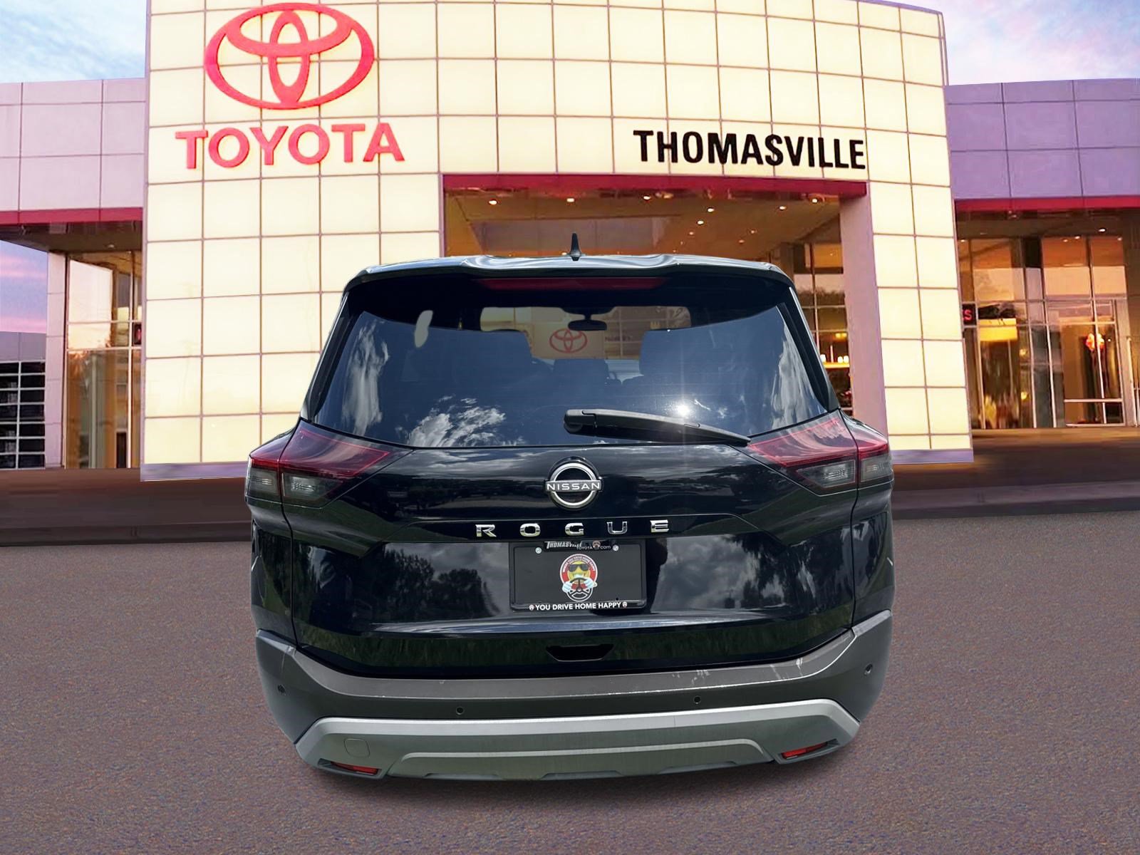 Used 2023 Nissan Rogue S image 6