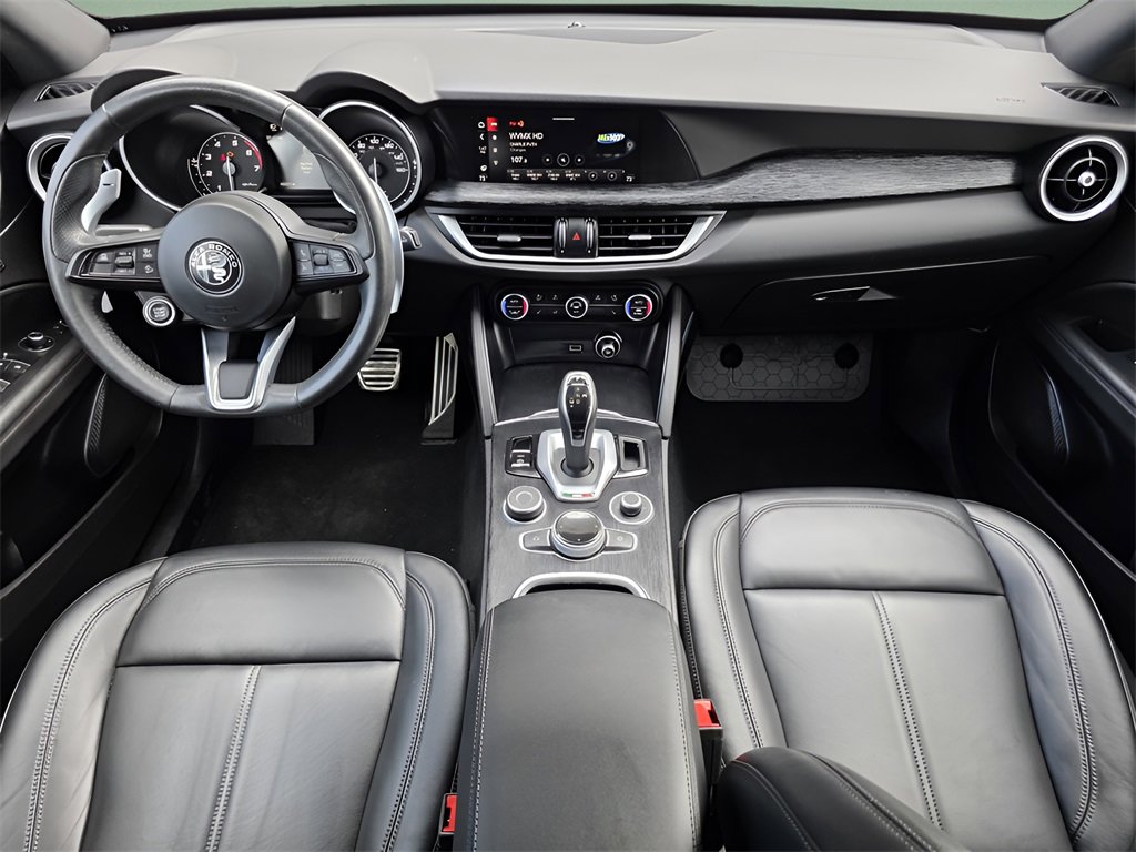 Used 2022 Alfa Romeo Stelvio Sprint image 23