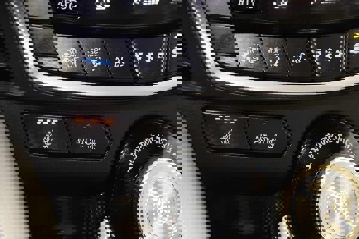 Used 2024 Acura TLX w/ Technology Package image 8