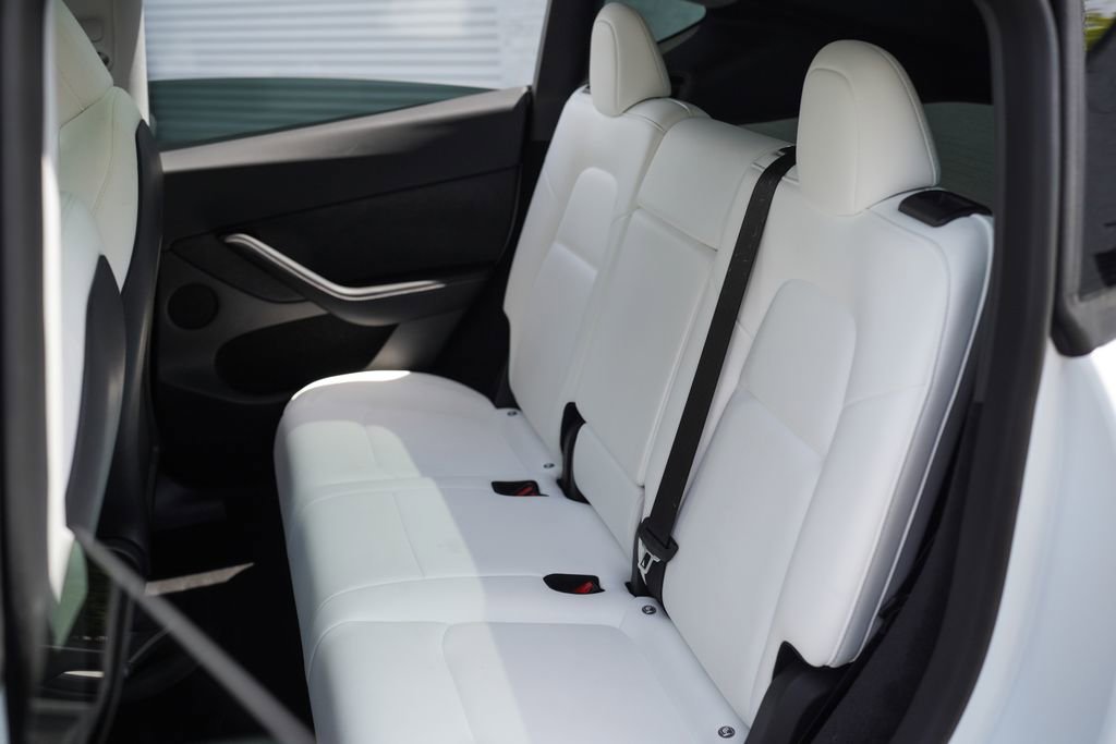 Used 2023 Tesla Model Y Long Range AWD/4WD image 24