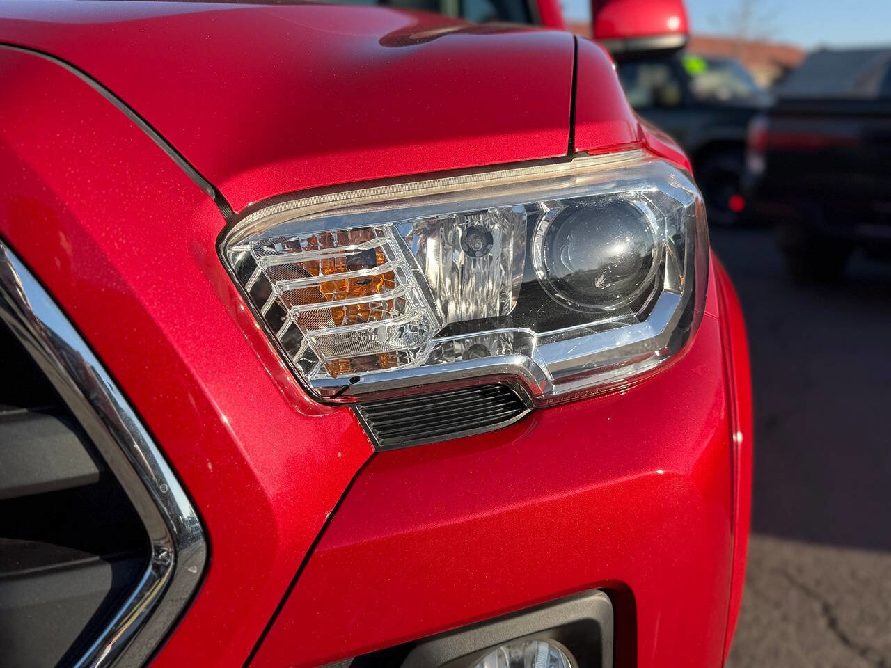 Used 2016 Toyota Tacoma TRD Sport image 77