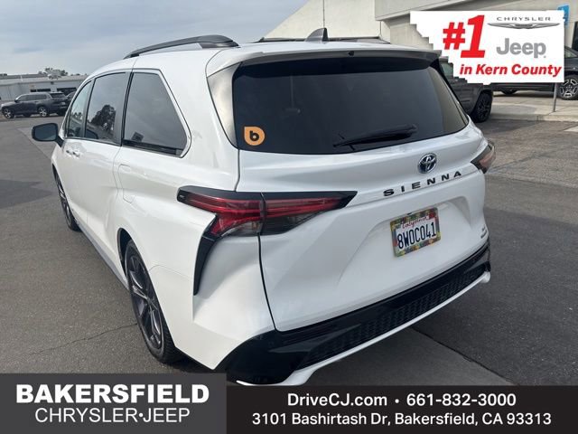 Used 2021 Toyota Sienna XSE image 3