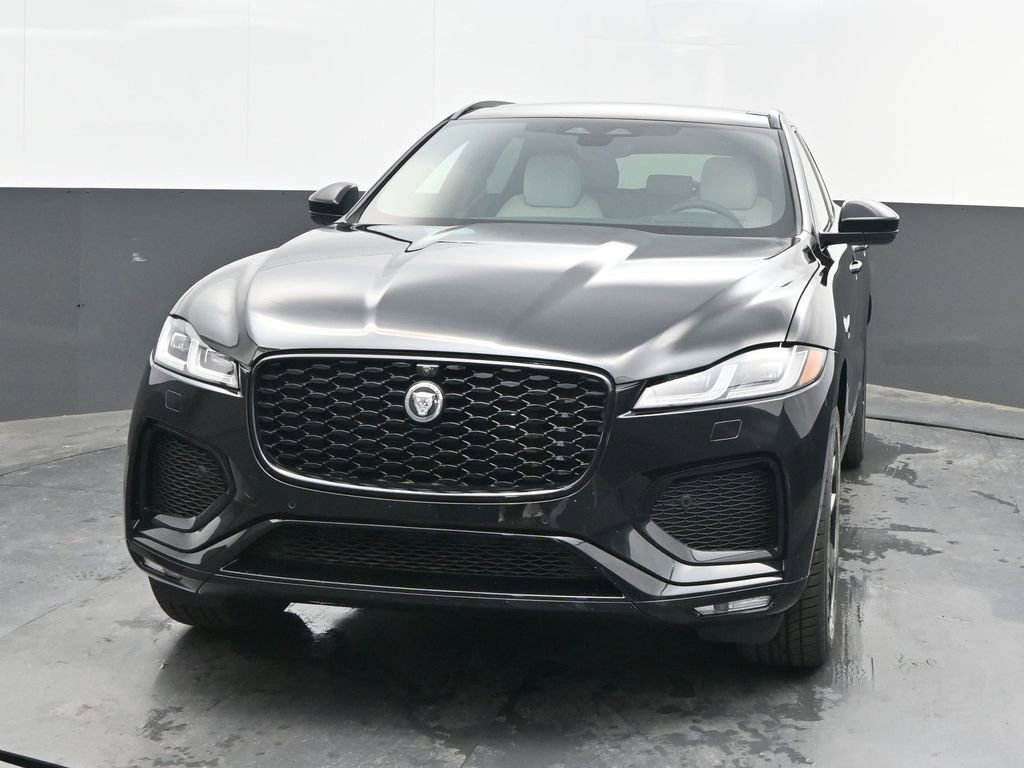 Used 2026 Jaguar F-PACE R-Dynamic S image 10