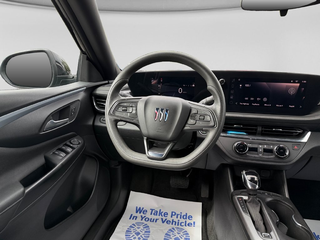 Used 2025 Buick Envista Preferred FWD image 14