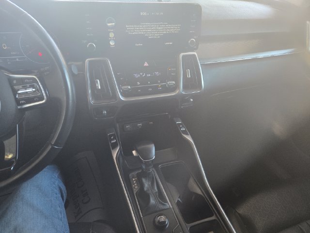 Used 2022 Kia Sorento S w/ Panoramic Sunroof Package FWD image 2