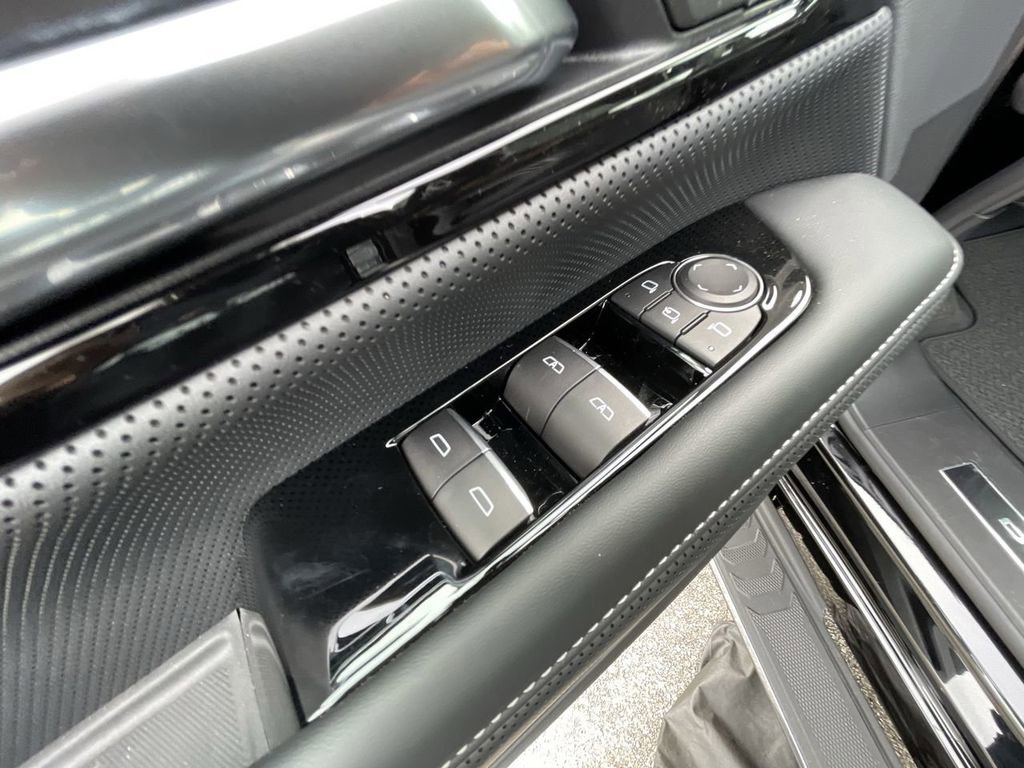 New 2025 GMC Sierra EV Denali image 30