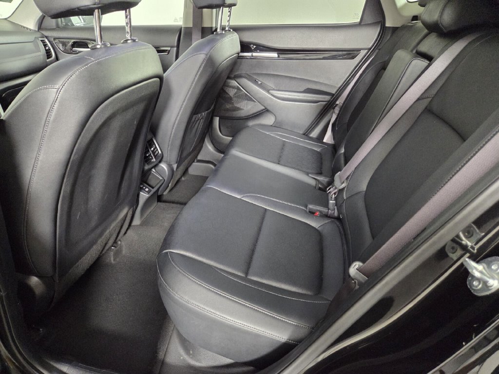 Used 2025 Kia Seltos EX w/ EX Sunroof Package FWD image 25