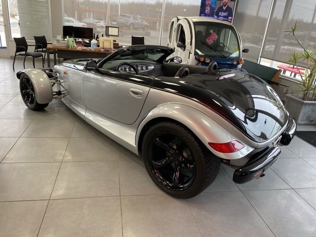 Used 2000 Plymouth Prowler image 4