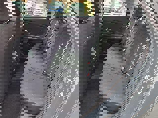 Certified 2025 Hyundai Elantra SEL image 10