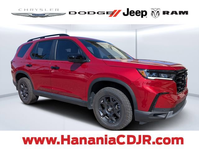 Used 2025 Honda Pilot TrailSport image 1