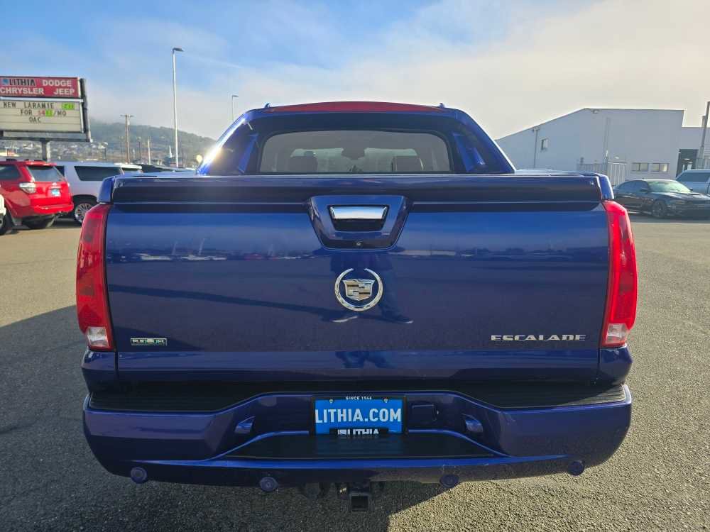 Used 2010 Cadillac Escalade EXT Premium image 4