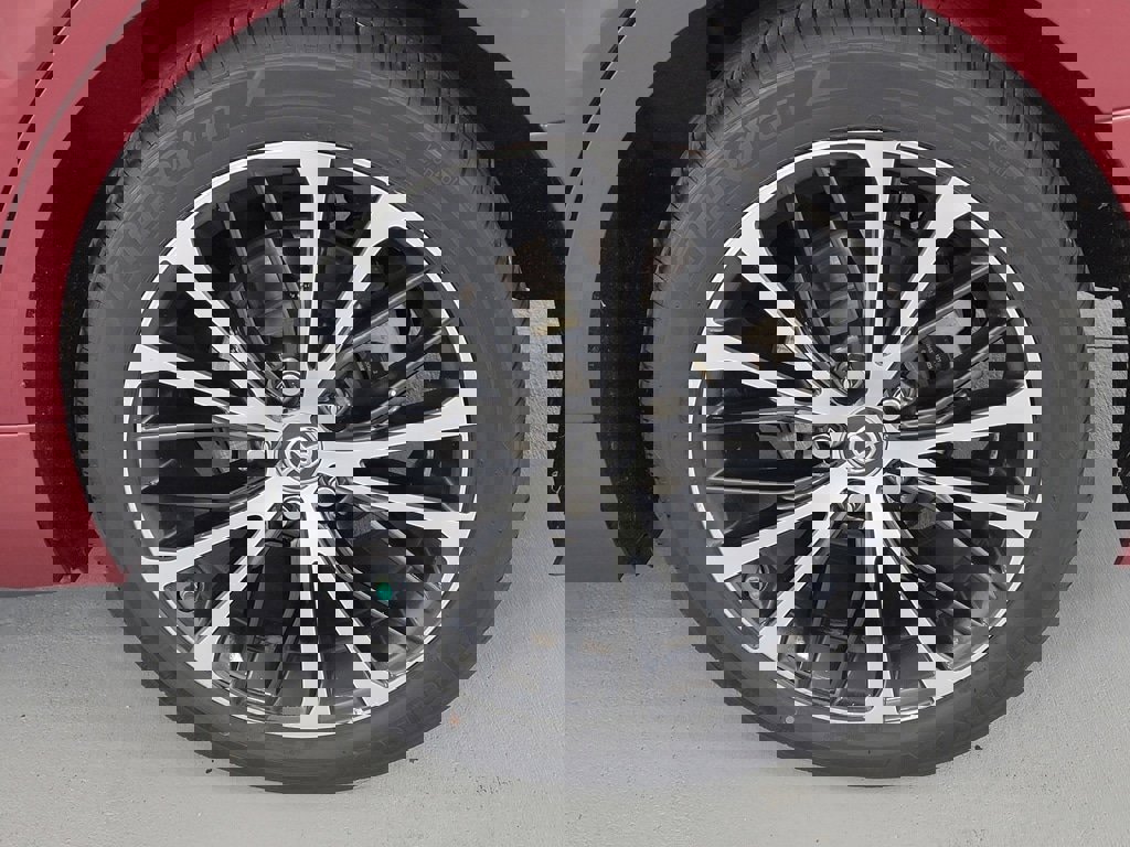 Used 2018 Toyota Camry SE w/ Moonroof Package image 11