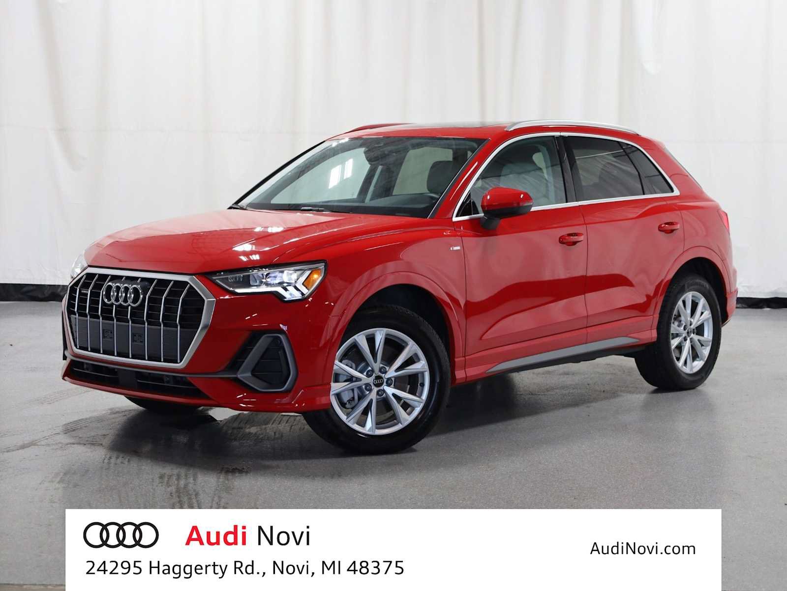 Certified 2025 Audi Q3 2.0T Premium w/ Convenience Package