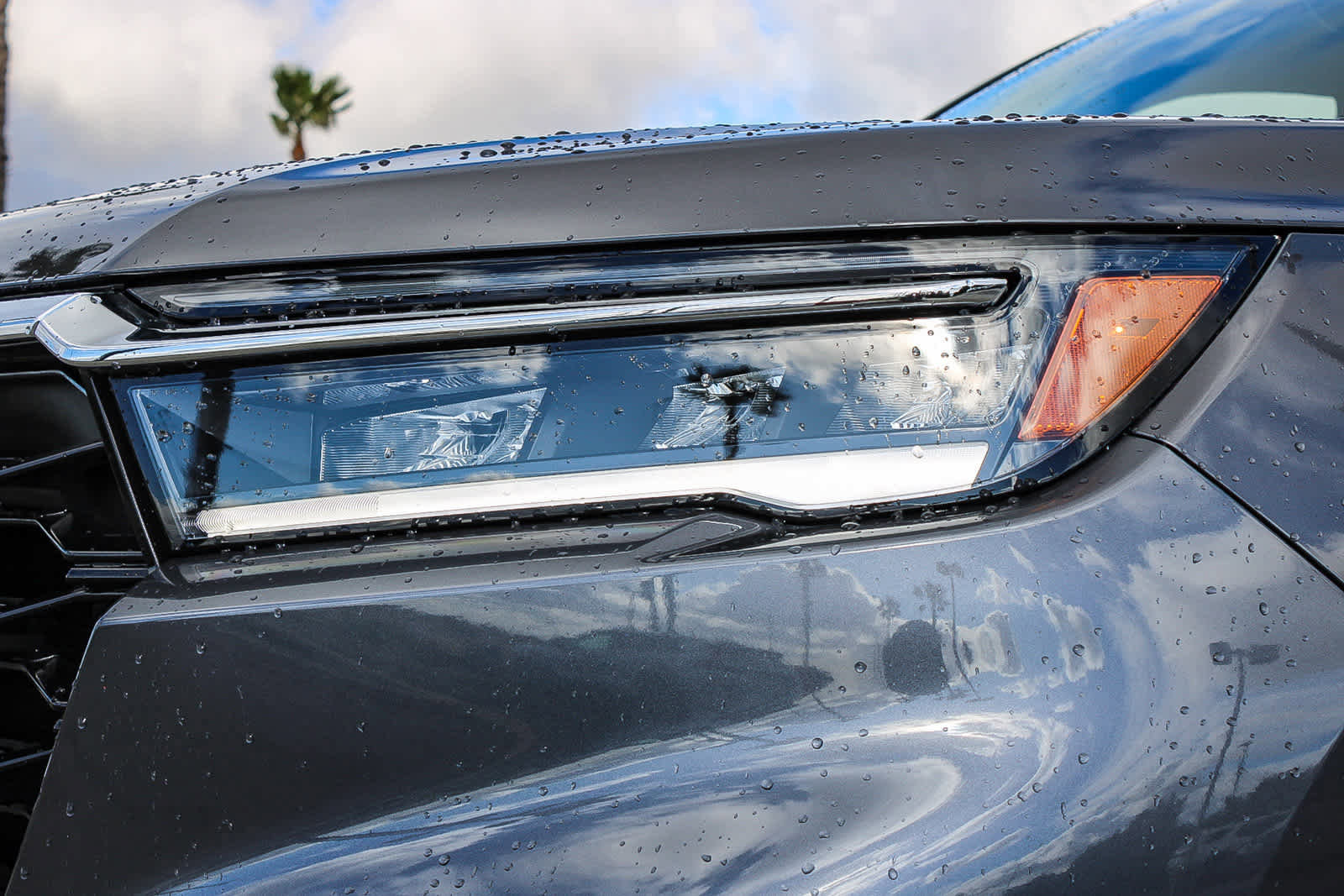 Certified 2025 Honda Pilot Touring image 9